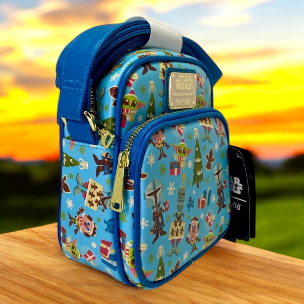 New Loungefly Star Wars The Mandalorian Cute Icons Crossbody Bag Snack P… - Picture 3 of 4